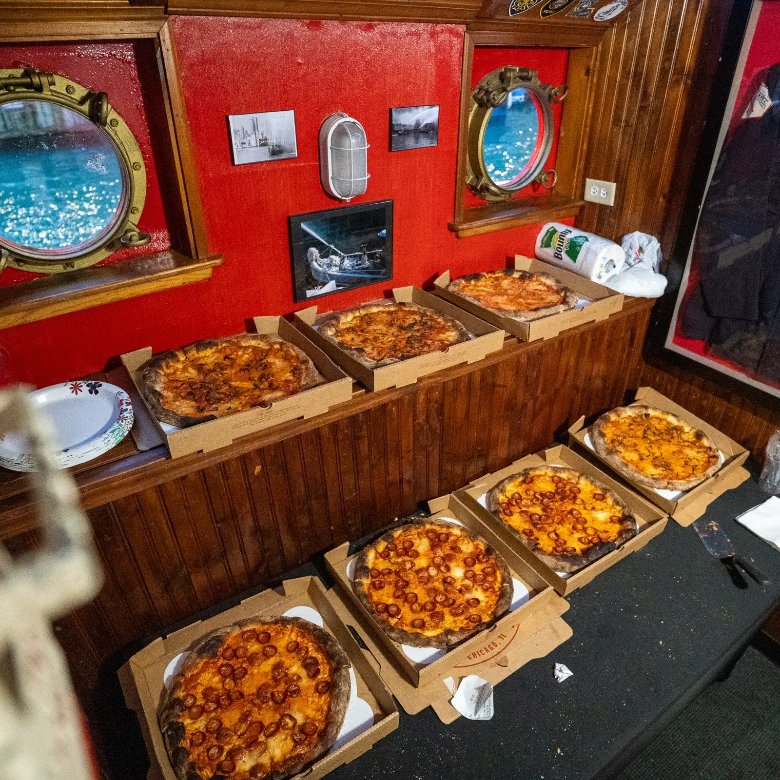 Scene from the 2025 Chicago Pizza Cruise